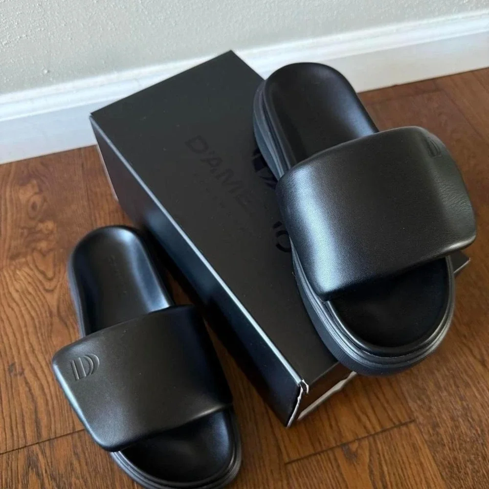 NWT Damelio slides black faux leather platform sandals women's 8.5